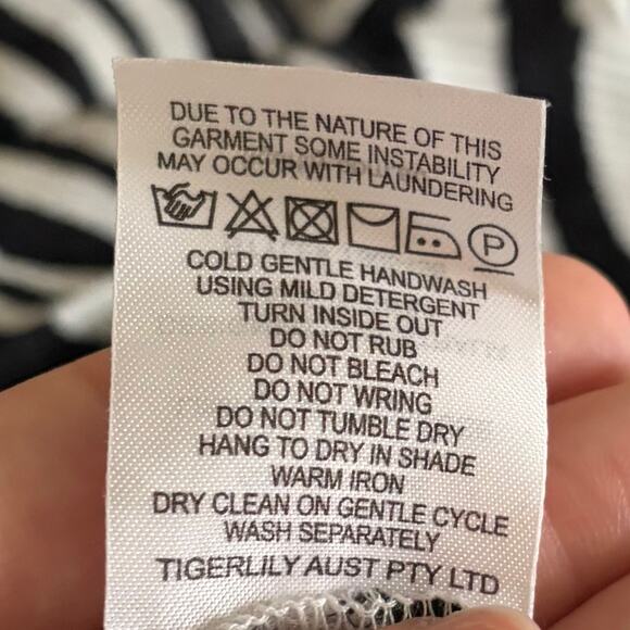 Tigerlily Zoya Maxi Dress Size 4 Animal Print Black White Tiered Flowy NWT - Picture 9 of 9